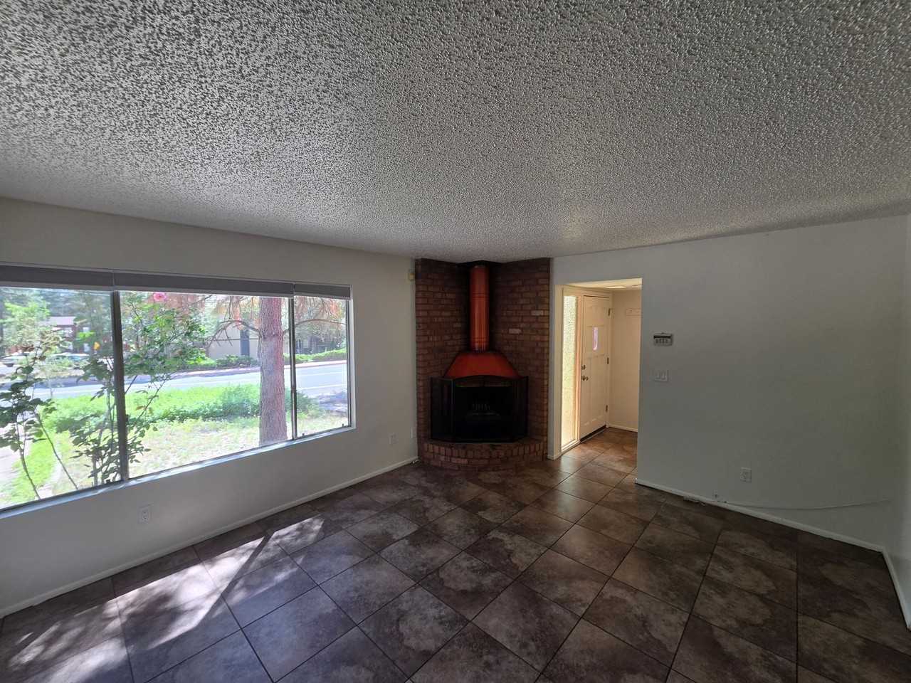 3885 N Fanning Dr - Photo 6 of 34