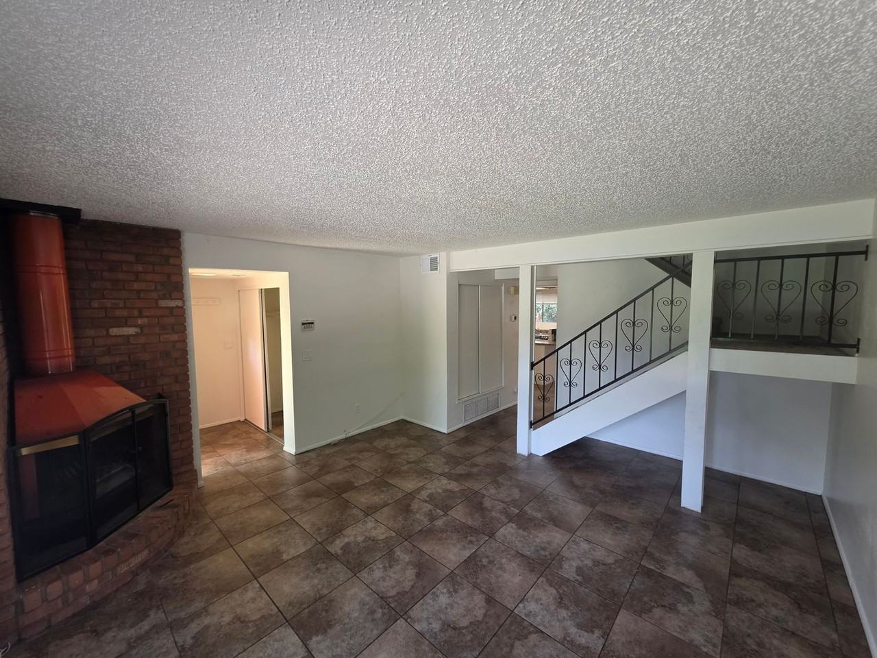 3885 N Fanning Dr - Photo 7 of 34