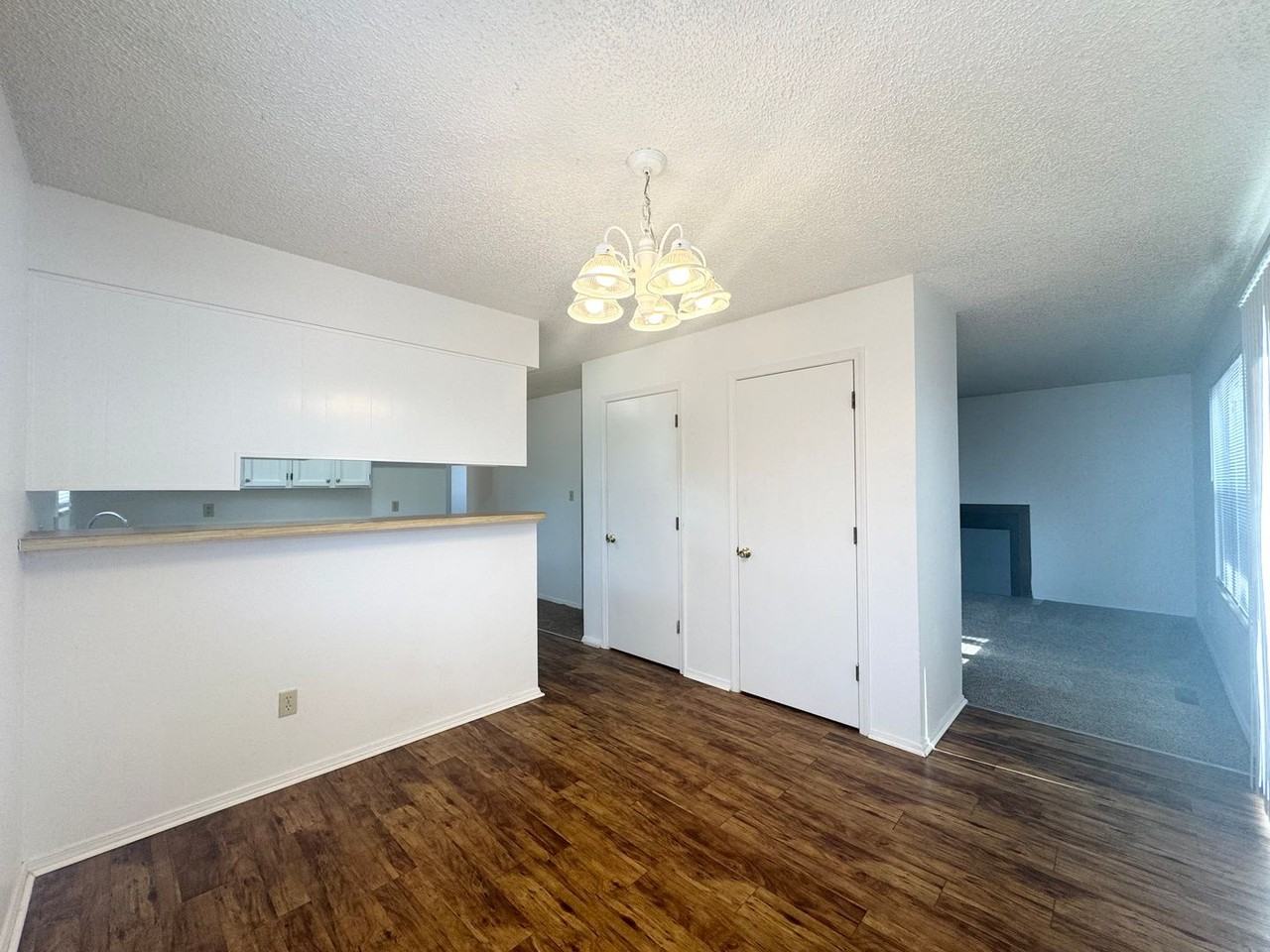 1919 Cindy Ct - Photo 6 of 19