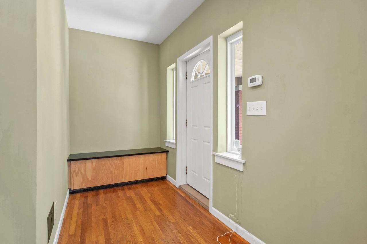 3948 Humphrey St - Photo 2 of 20