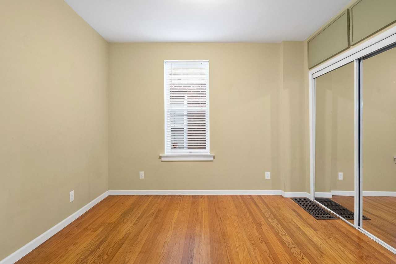 3948 Humphrey St - Photo 7 of 20
