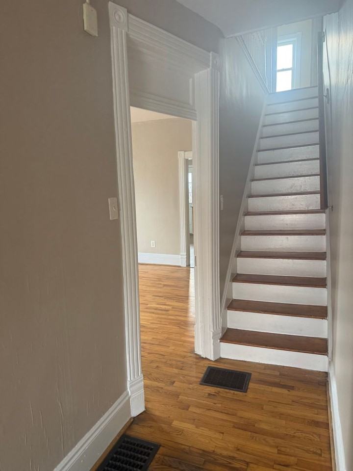 72 Westside Ave - Photo 3 of 19