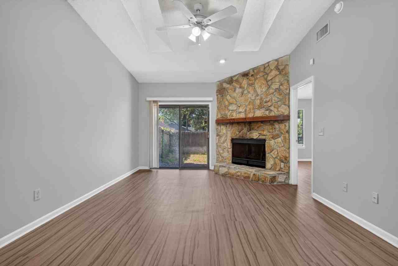 8010 International Village Dr - Photo 6 of 28