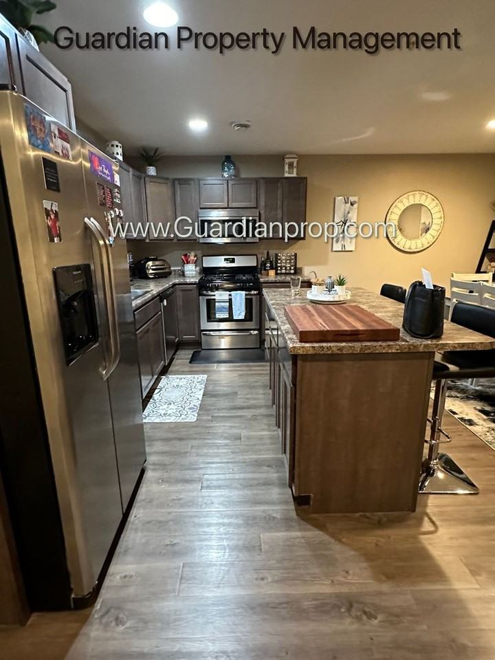 7954 210th St W - Photo 5 of 21