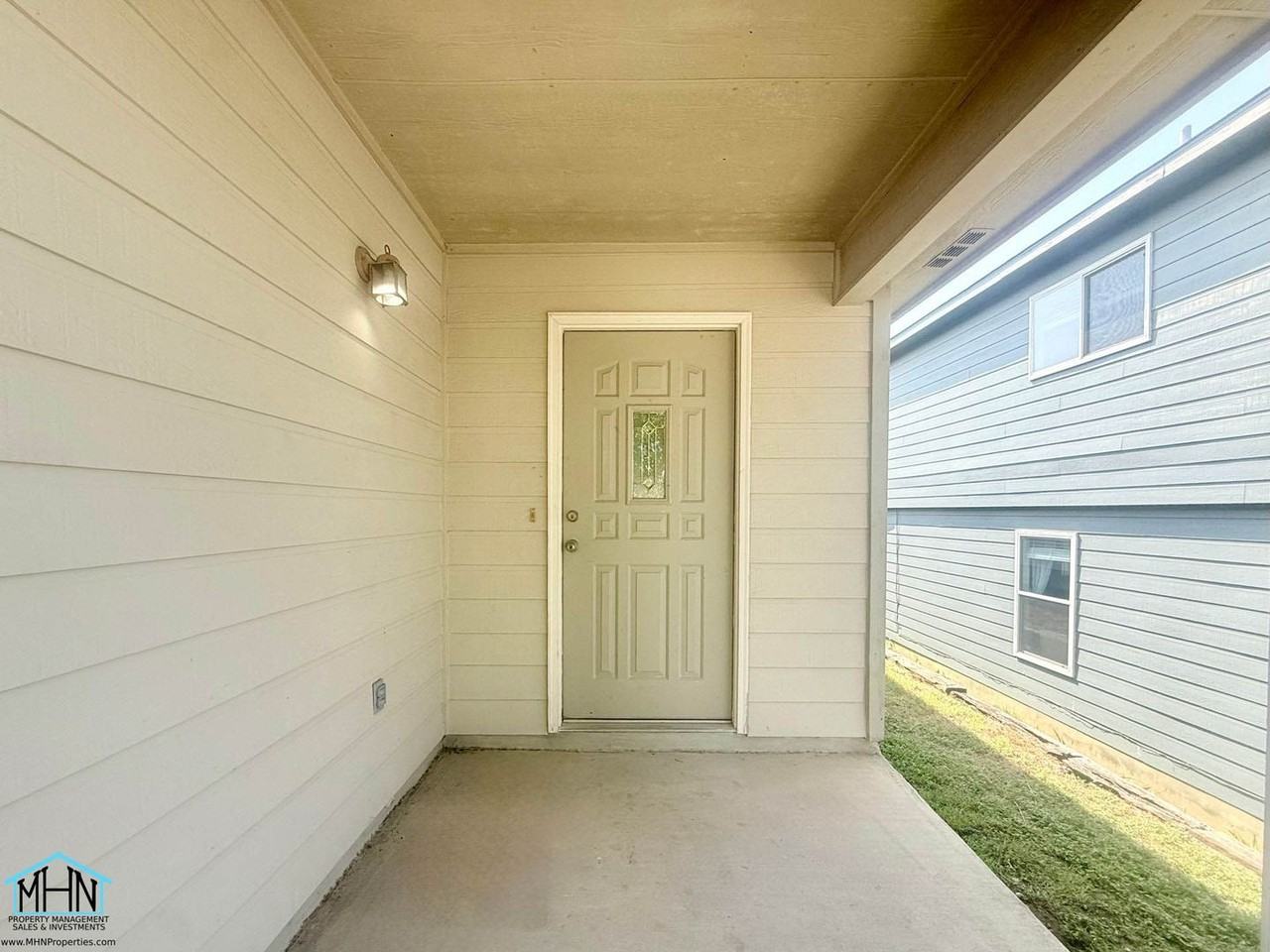 3430 Ironwood Fls - Photo 3 of 24