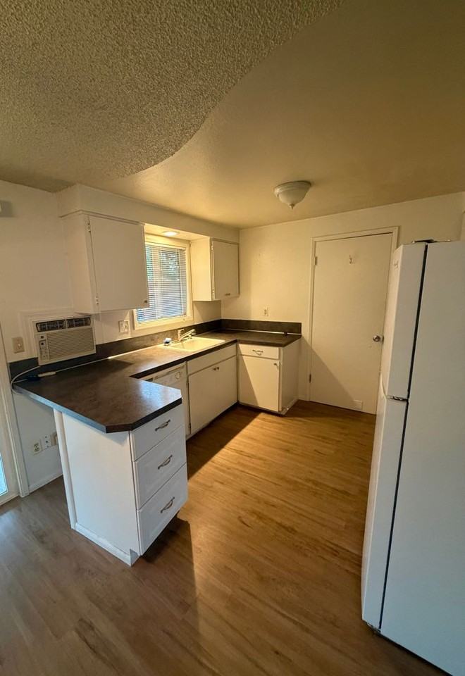 510 Se 110th Ave - Photo 5 of 21