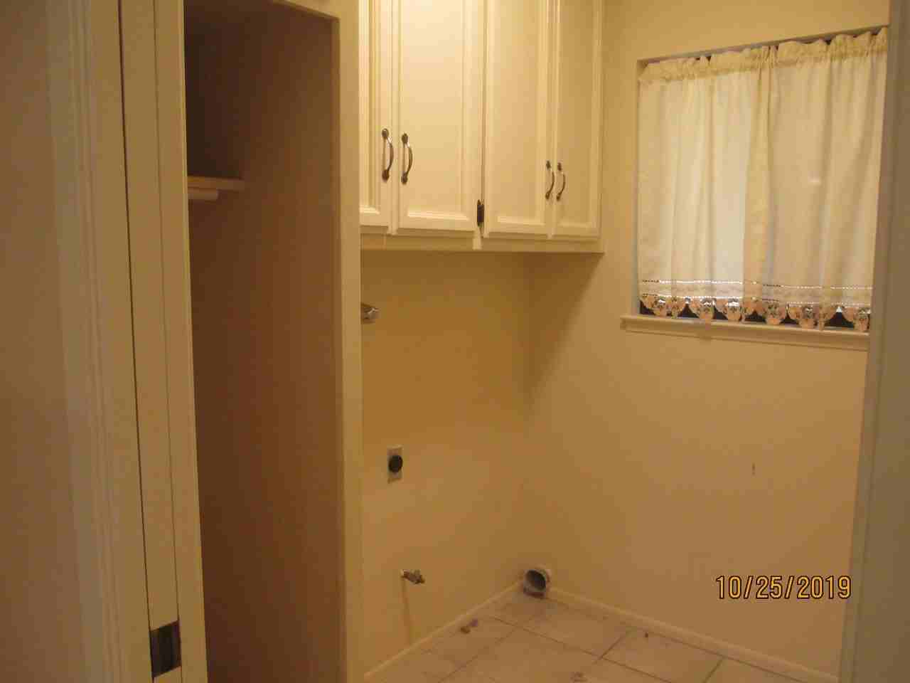 160 Galaxy Way - Photo 4 of 14
