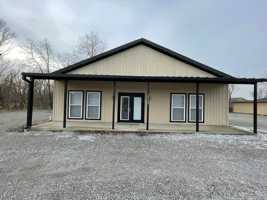 featured image of 18206 Shelbyville Rd