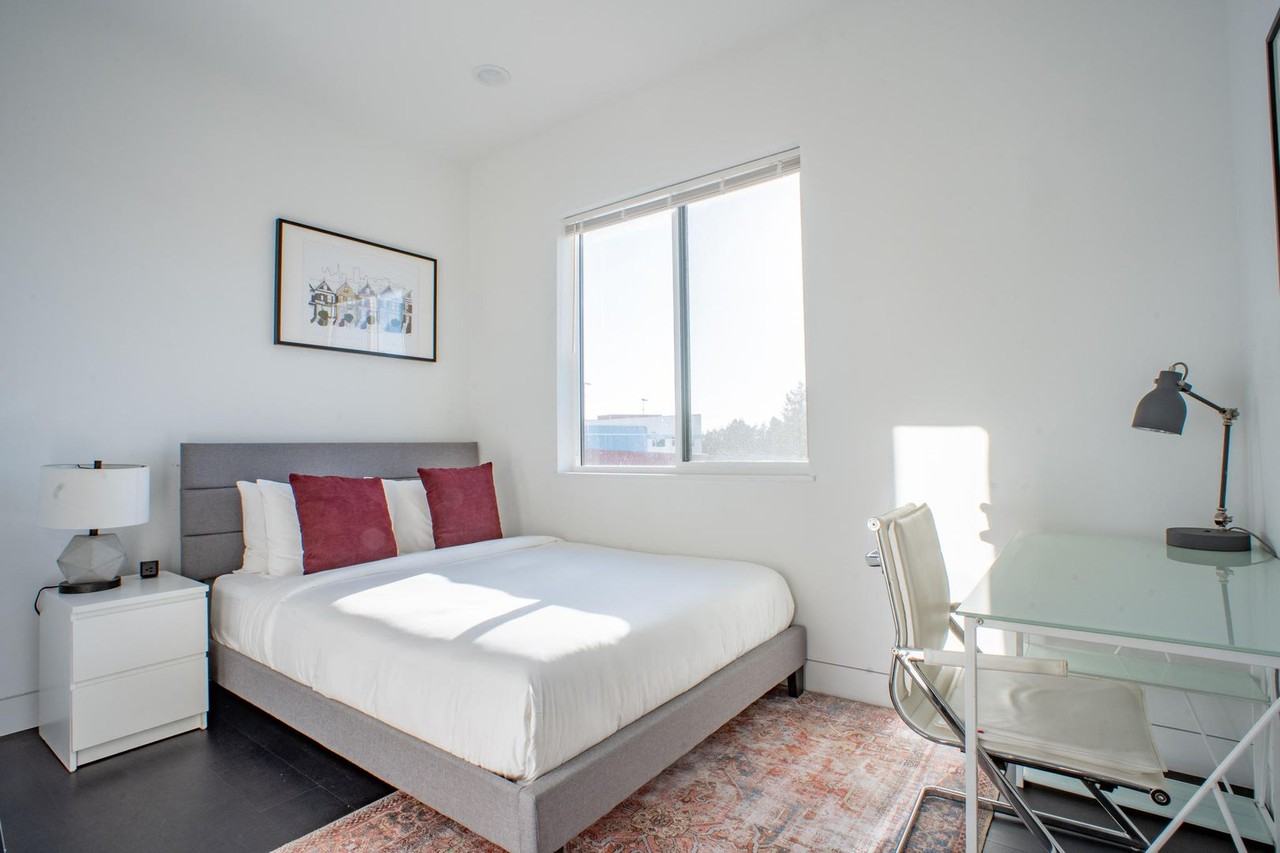 5304 San Pablo Ave #B - Photo 6 of 14