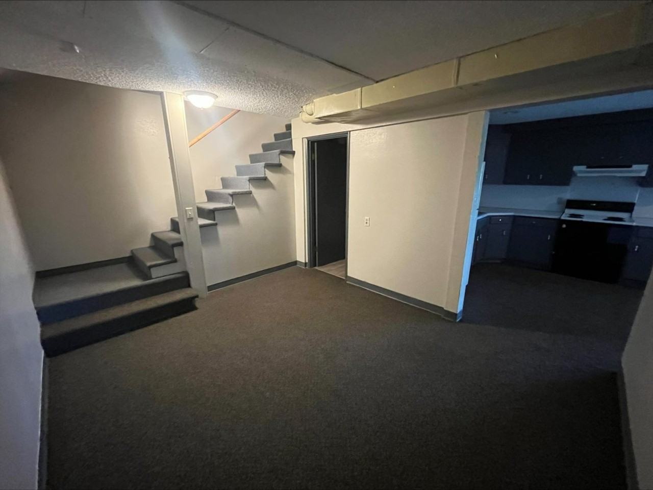 1652 Bishop Rd #B - Photo 2 of 13