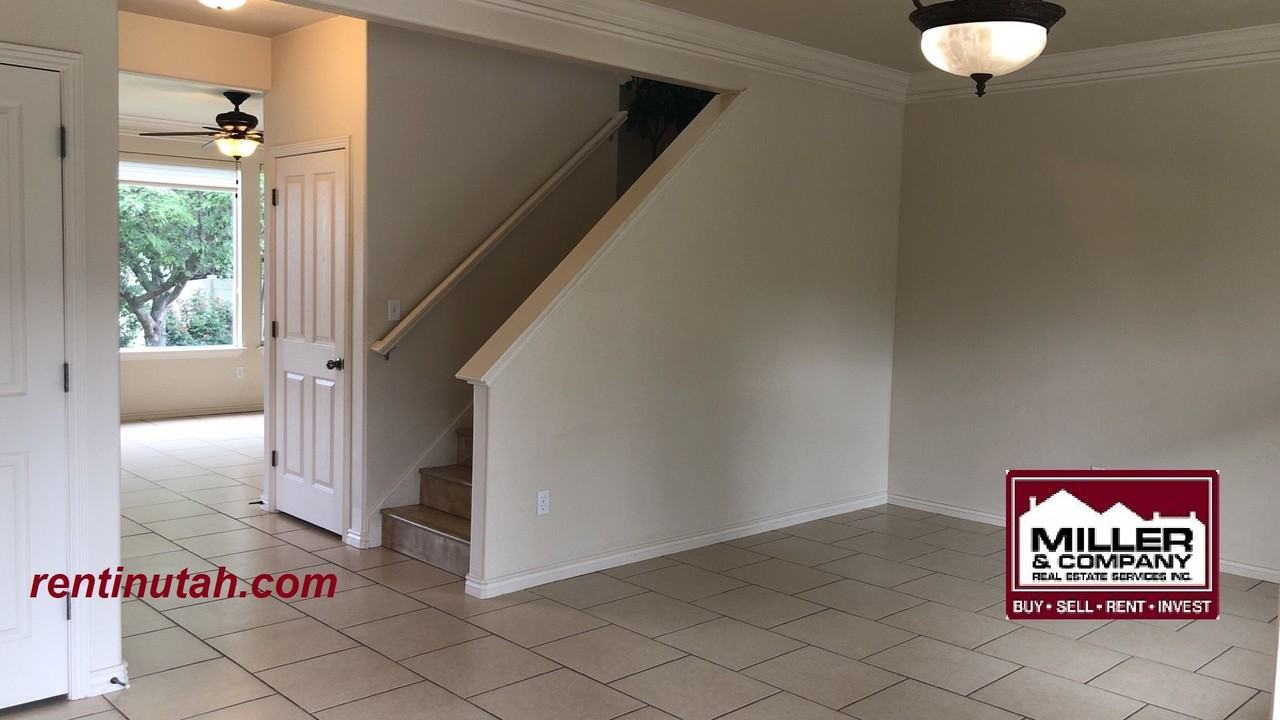 839 E Whisper Cove Rd - Photo 2 of 13