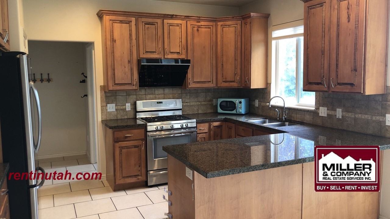 839 E Whisper Cove Rd - Photo 5 of 13