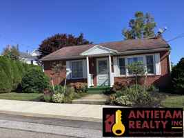 featured image of 209 E 3rd St