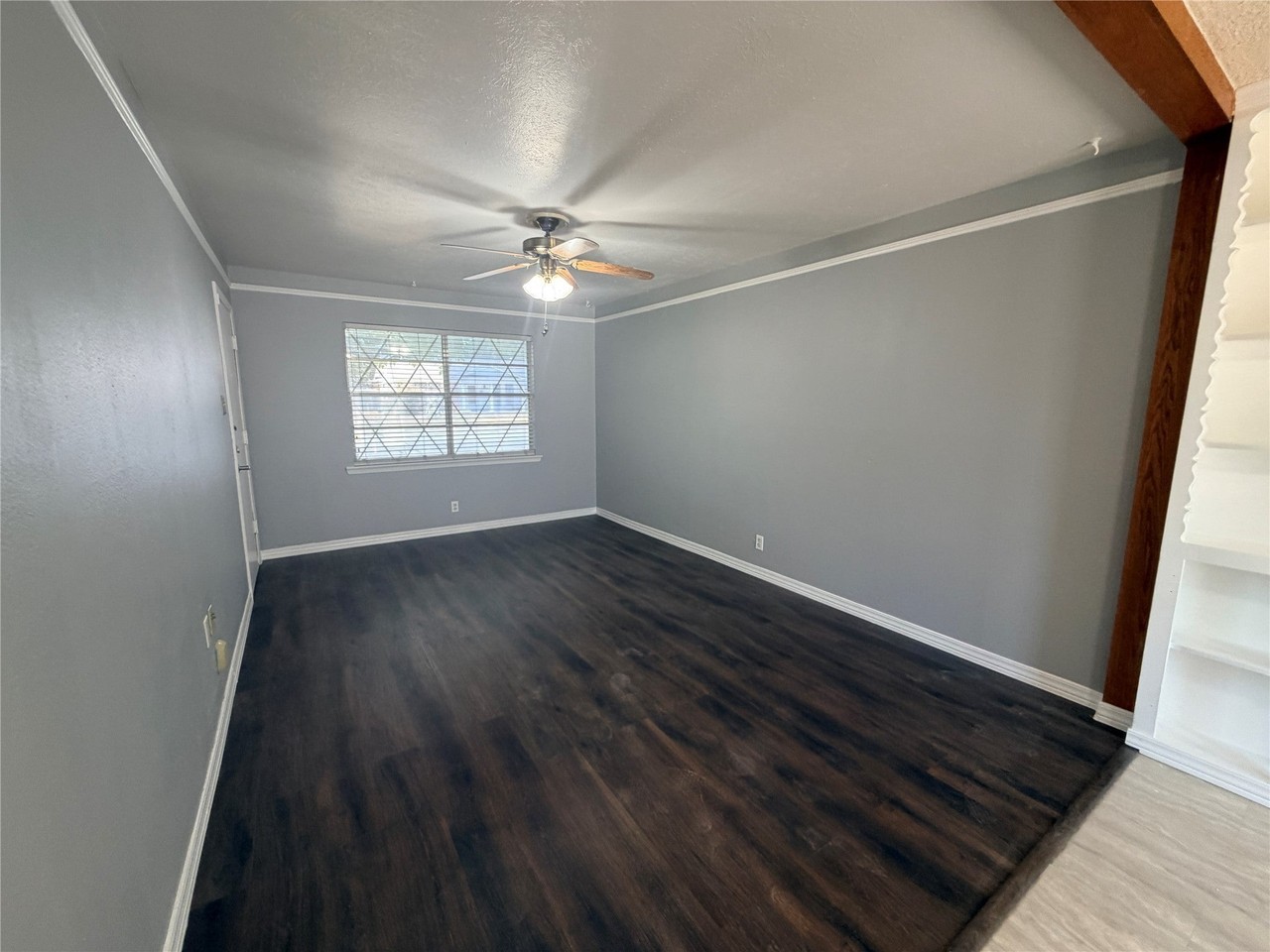 1416 Norwood Dr - Photo 4 of 17