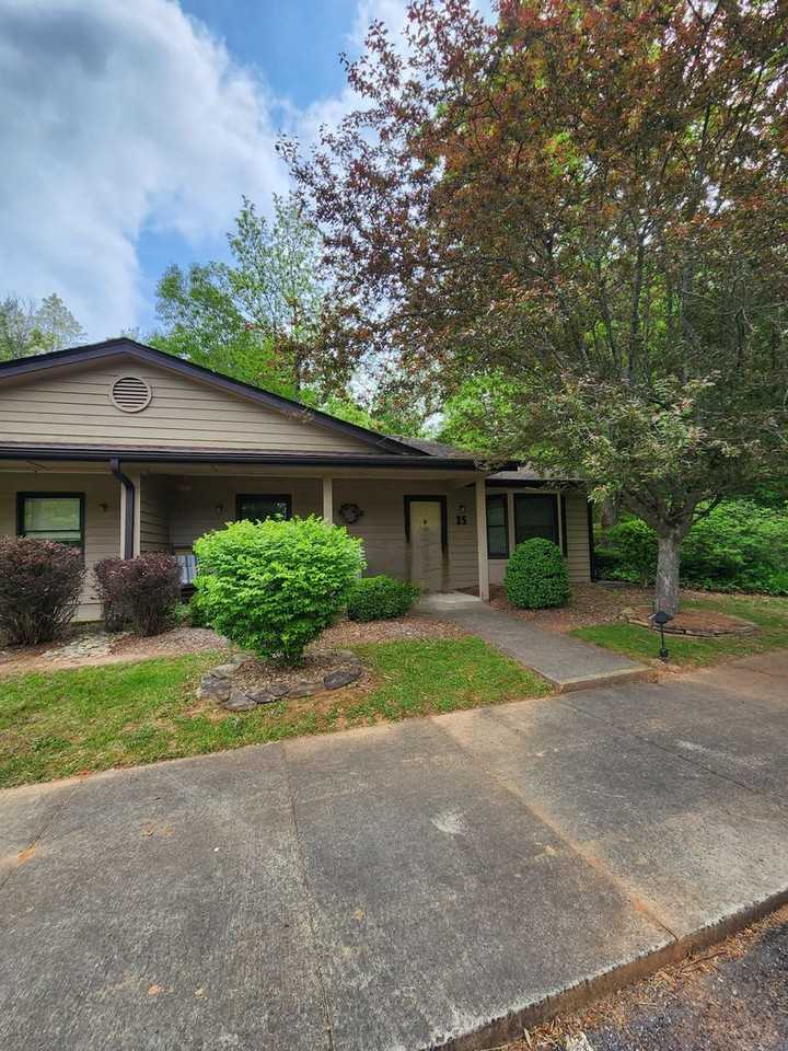 15 Woodlands Dr - Photo 2 of 21