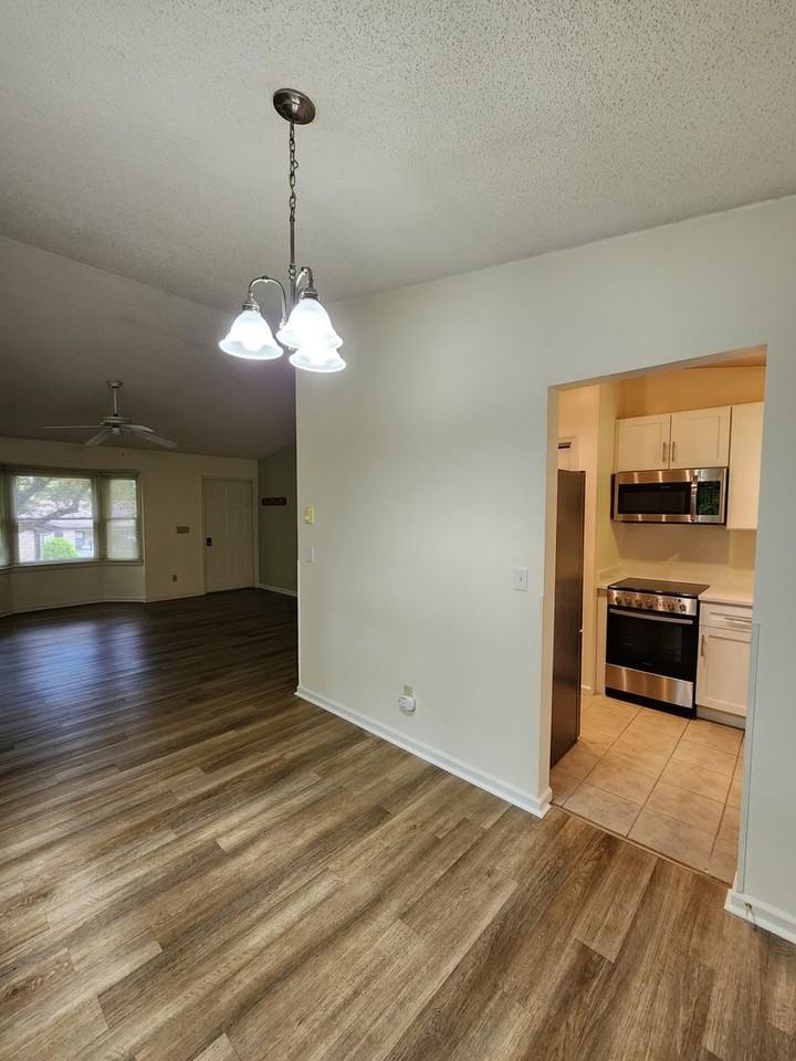 15 Woodlands Dr - Photo 7 of 21