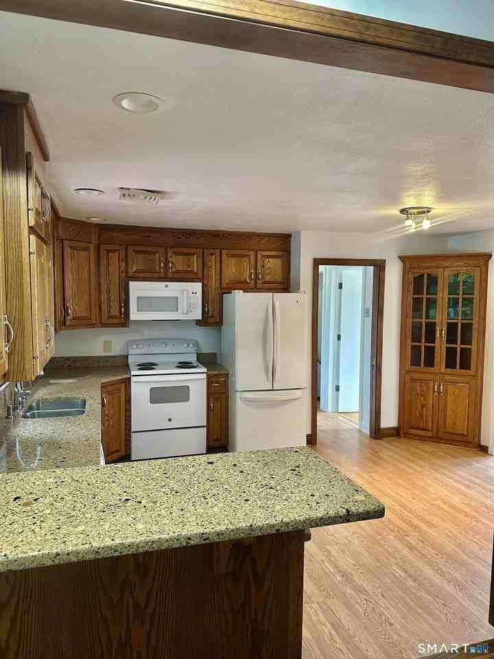 43 Glenview Ave - Photo 6 of 15
