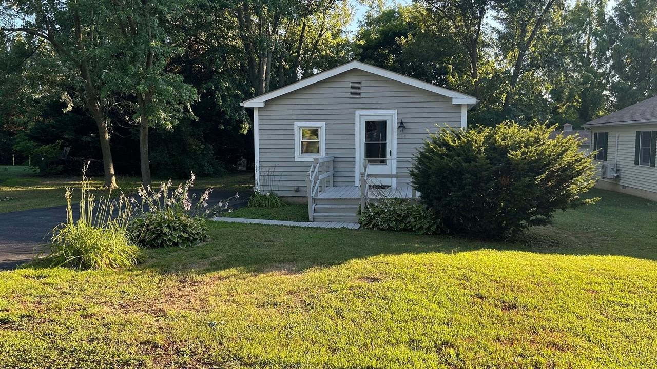 564 Chestnut St - Photo 2 of 29