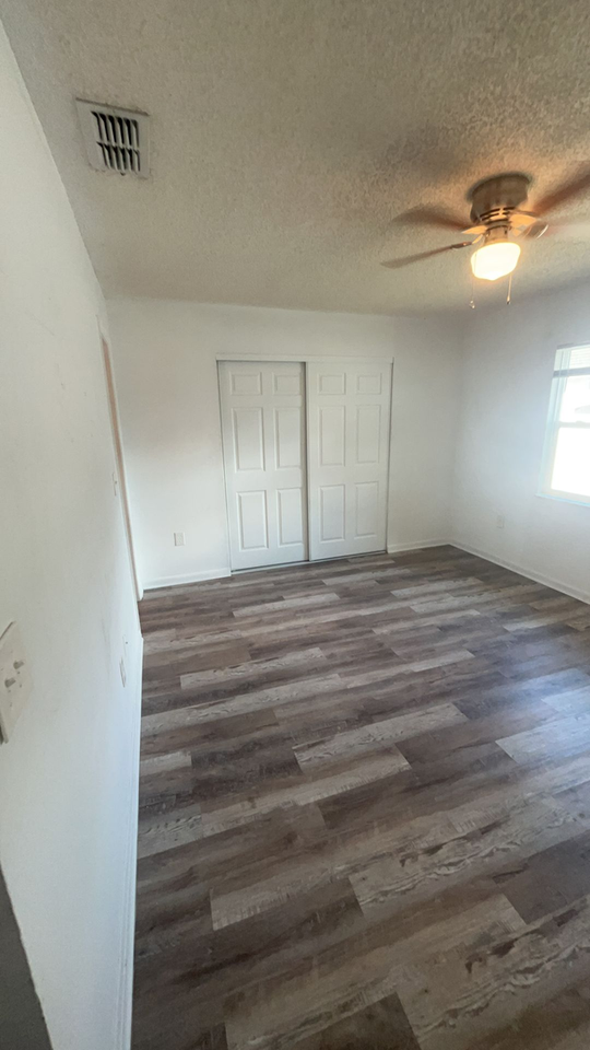 1647 Goodyear Ave #3 - Photo 5 of 7