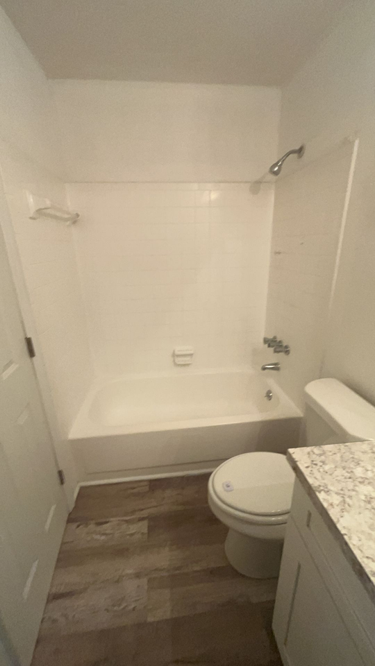 1647 Goodyear Ave #3 - Photo 6 of 7
