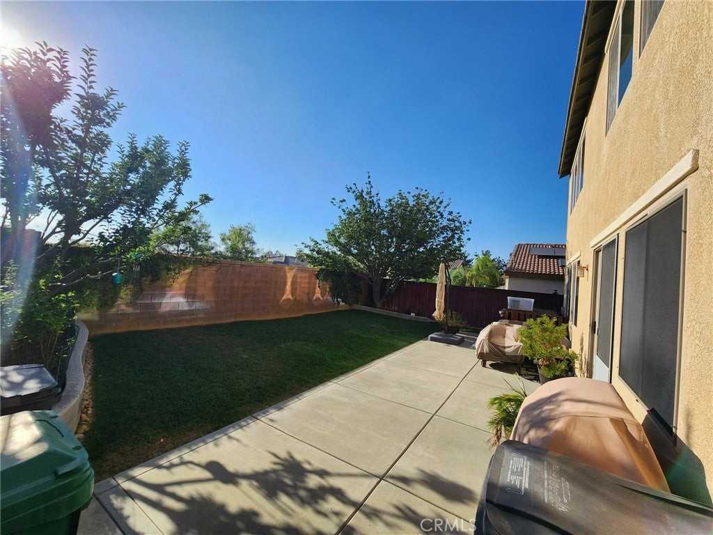 36934 Bay Hill Dr - Photo 2 of 30