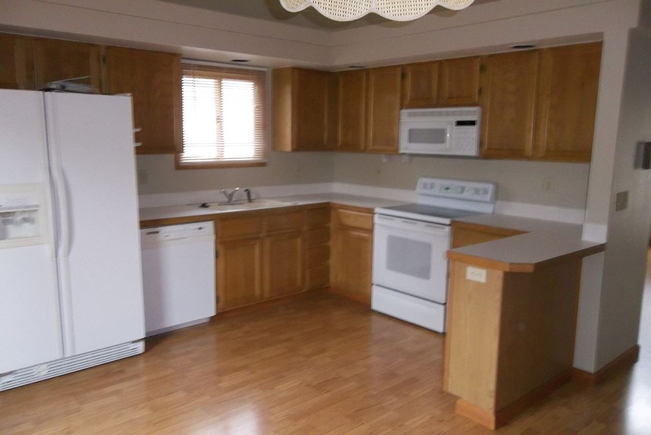 3742 Benthaven St - Photo 2 of 7