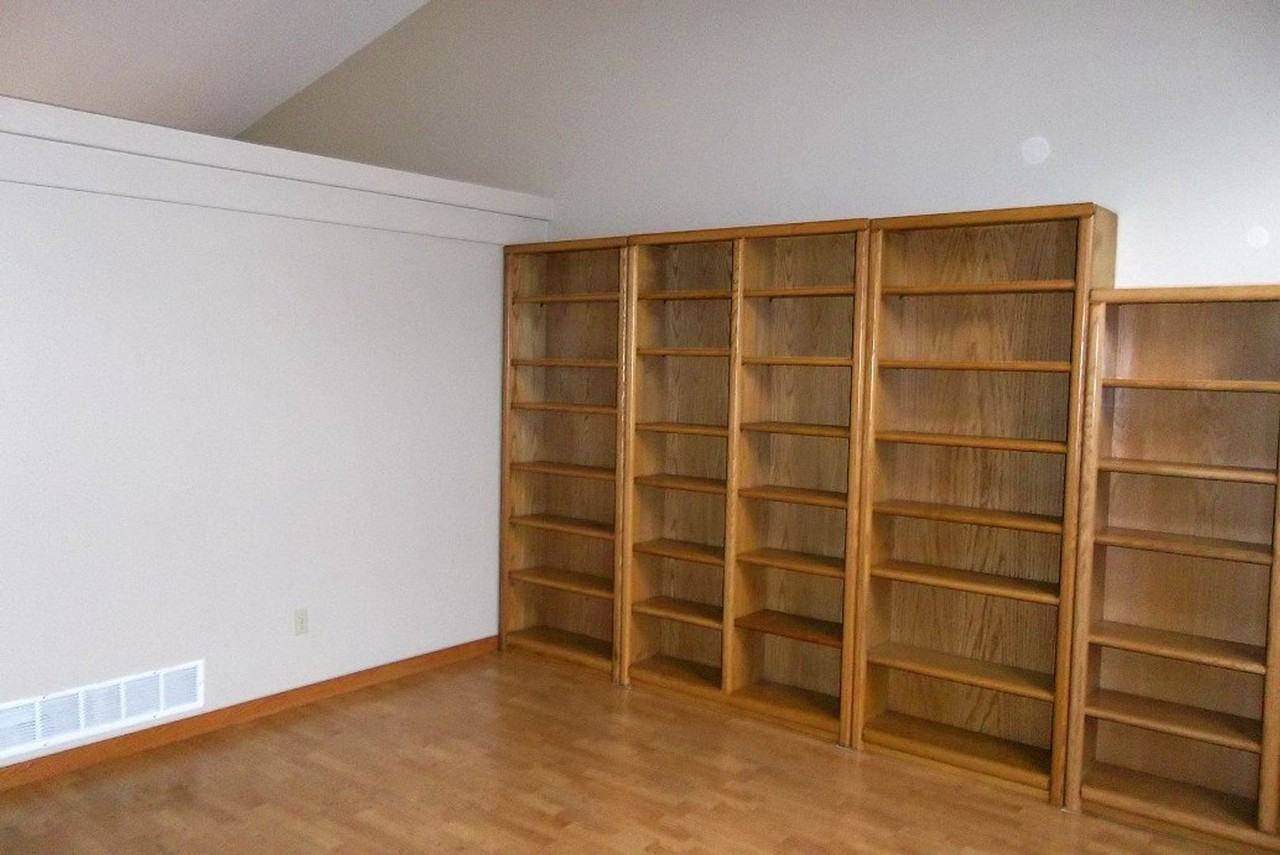 3742 Benthaven St - Photo 6 of 7