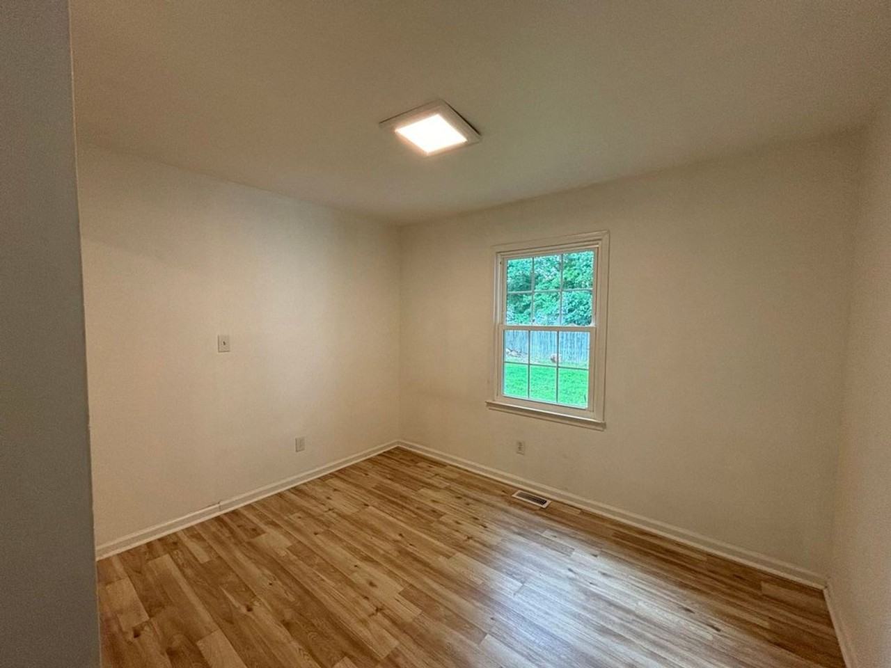 163 Alva Cir - Photo 7 of 34