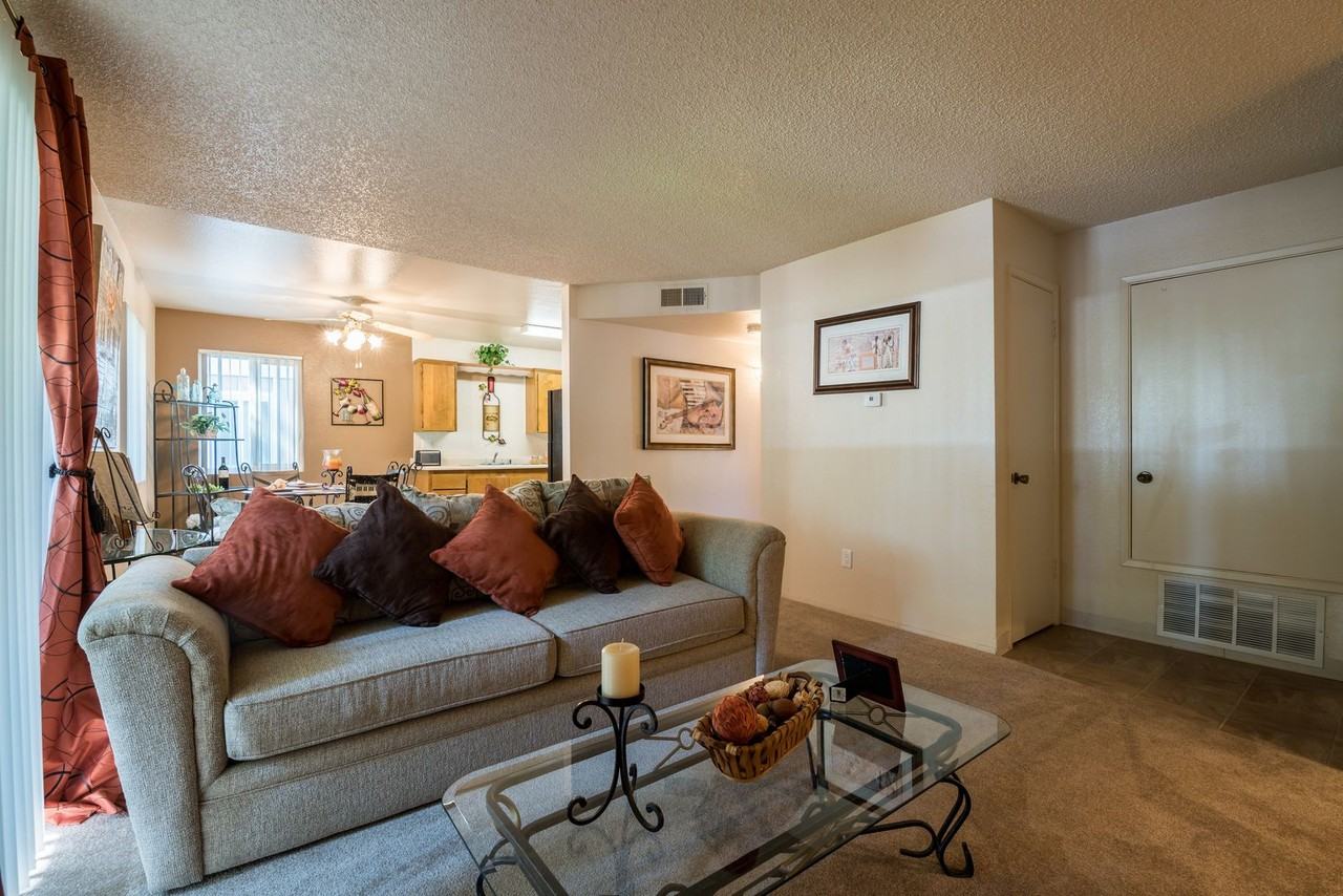 Park Knolls Apartments - Photo 4 of 8