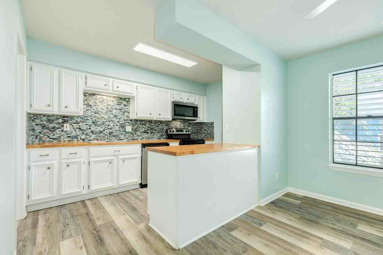 711 7th St - Photo 6 of 18