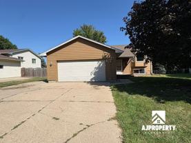 2208 S Larch Ave - Photo 1 of 1
