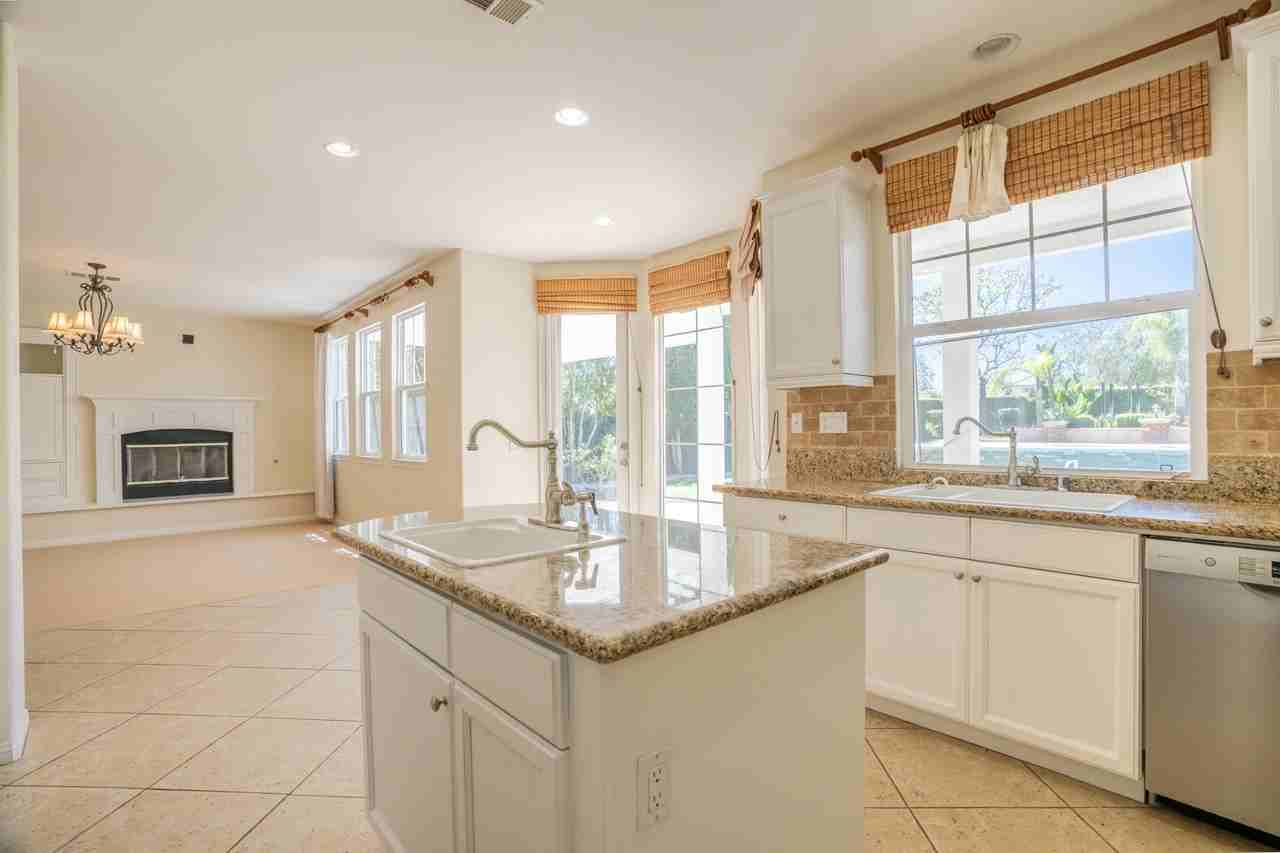 151 Via Mirabella - Photo 6 of 15