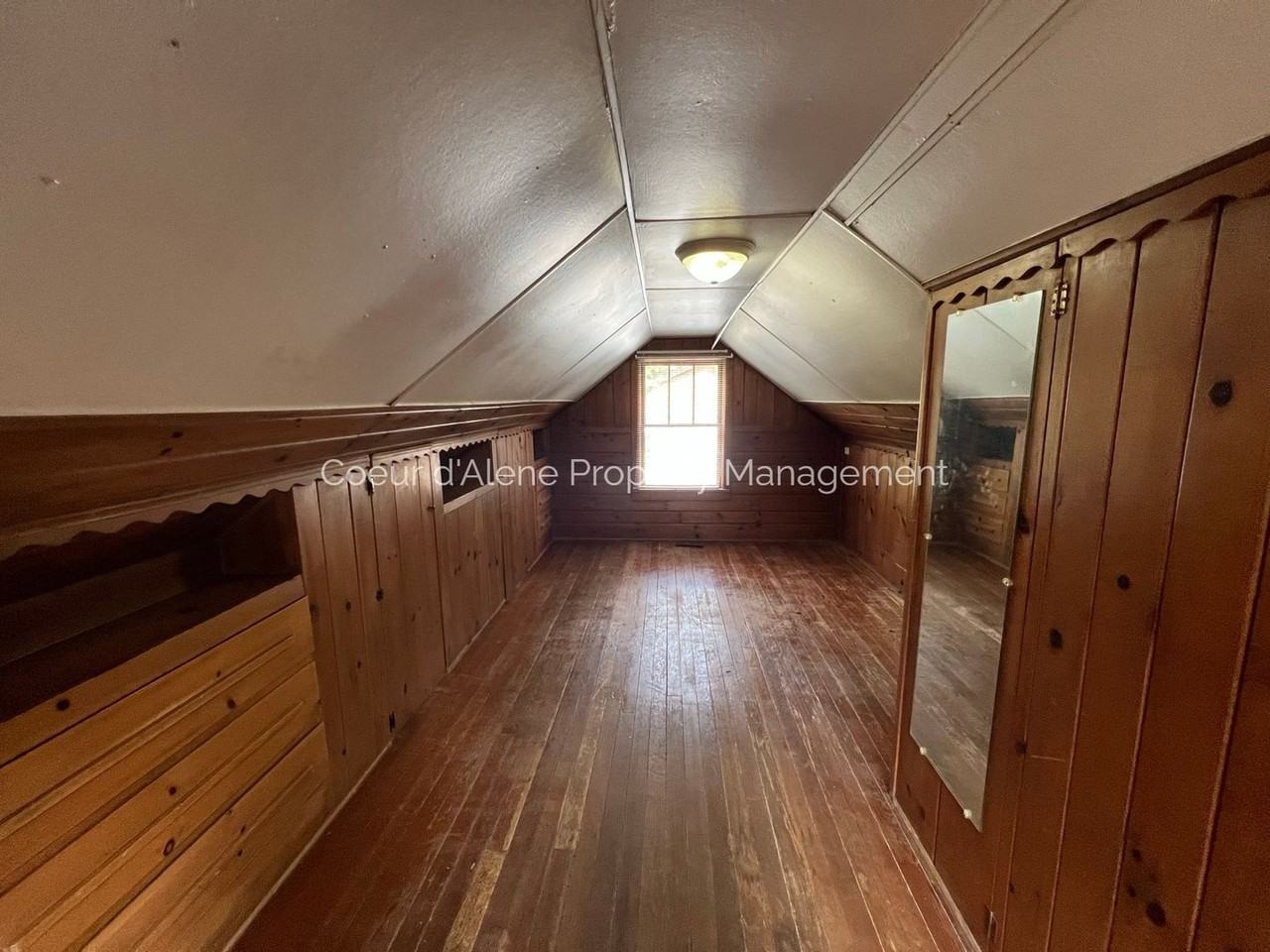 518 S 10th Pl - Photo 4 of 5