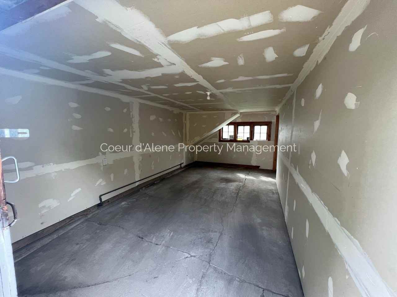 518 S 10th Pl - Photo 5 of 5