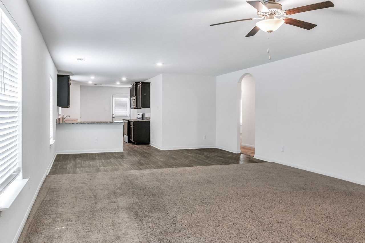 337 Crescent Park Dr - Photo 6 of 26