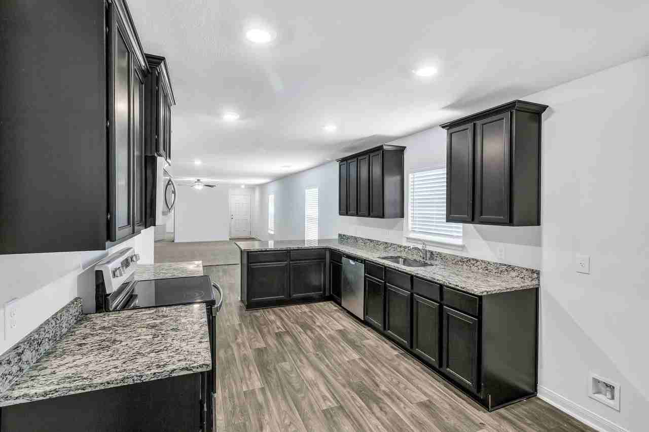 337 Crescent Park Dr - Photo 7 of 26