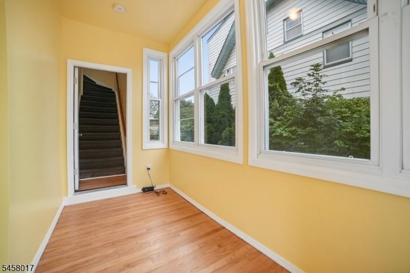 223 Walnut St - Photo 3 of 28