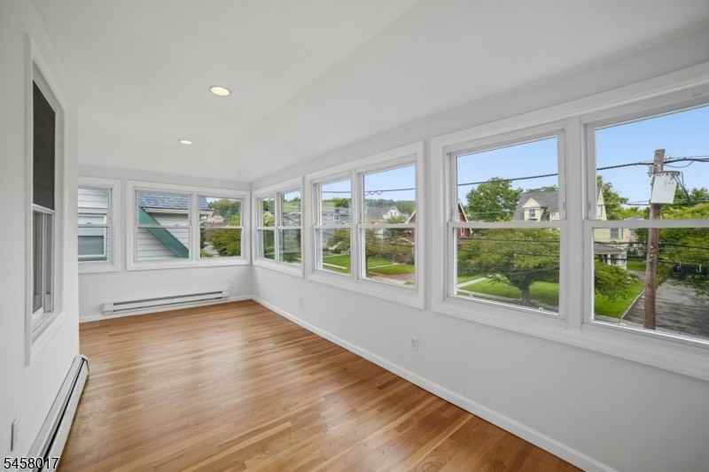 223 Walnut St - Photo 7 of 28