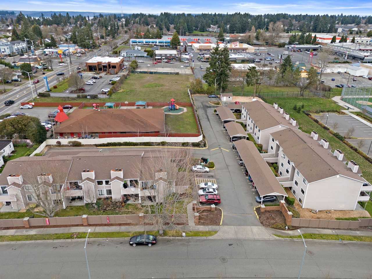 Rainier Vista Apartments - Photo 4 of 21