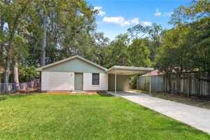 featured image of 834 Pinetree St