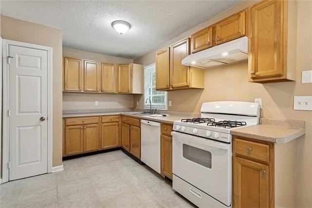 834 Pinetree St - Photo 7 of 16
