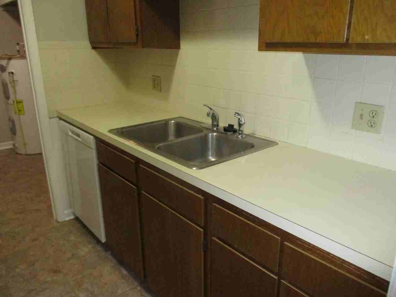 302 Windsor Manor Way Unit C - Photo 4 of 14