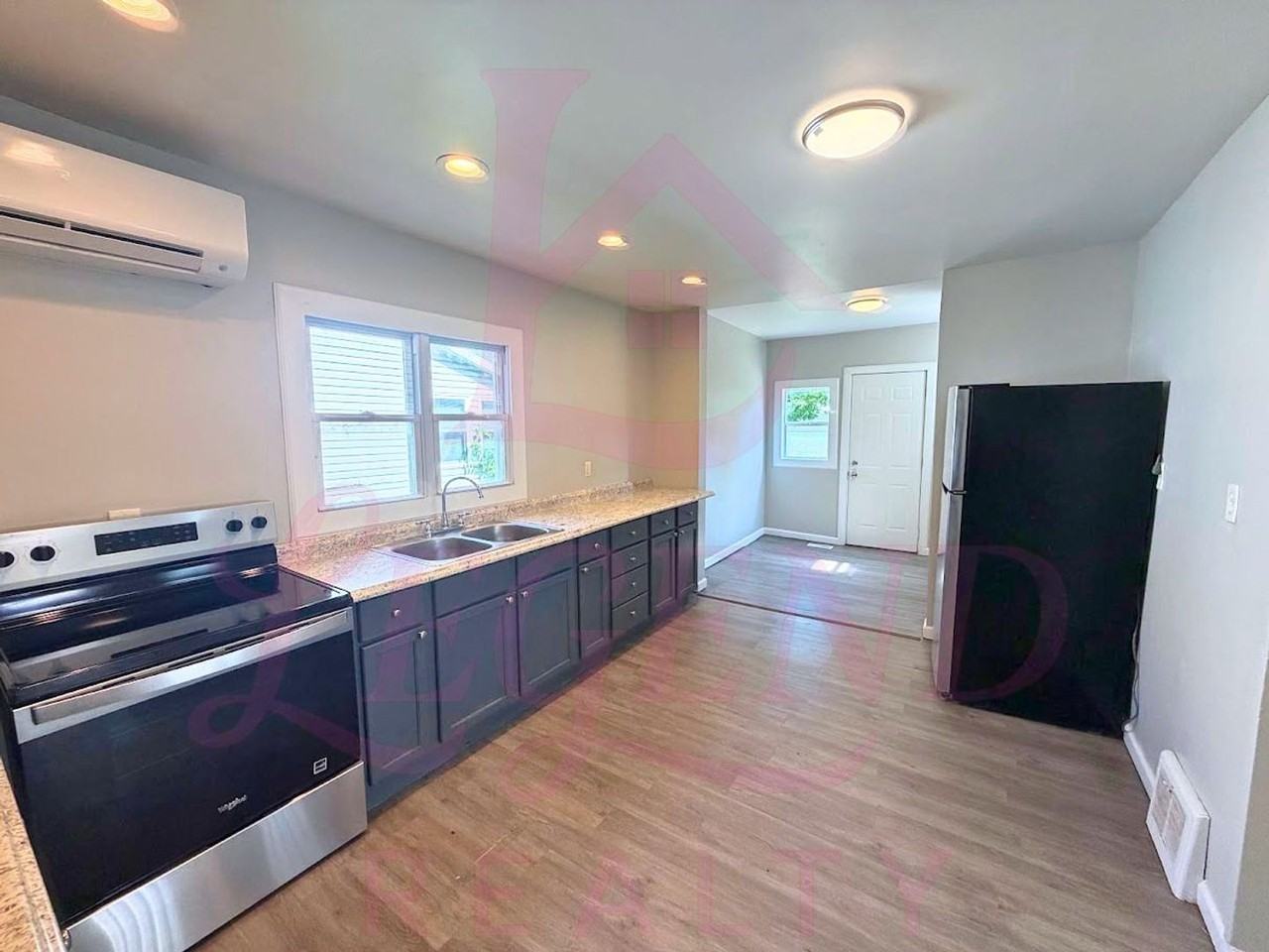 117 Horn Ave - Photo 3 of 22
