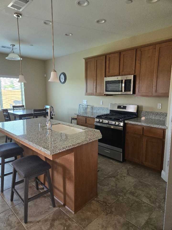 1145 E Seeger Ave - Photo 2 of 11