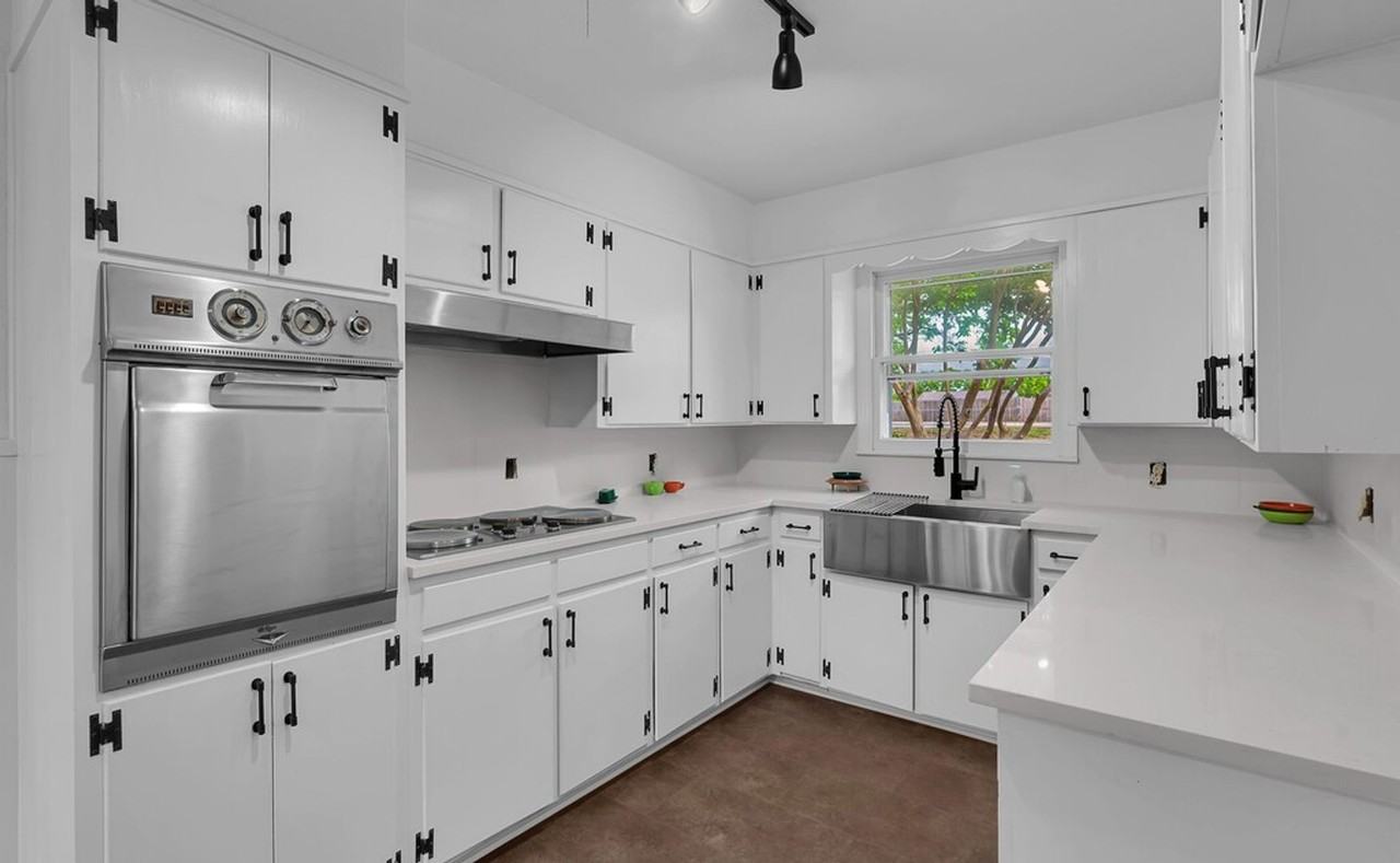 311 E Newland Dr - Photo 5 of 14