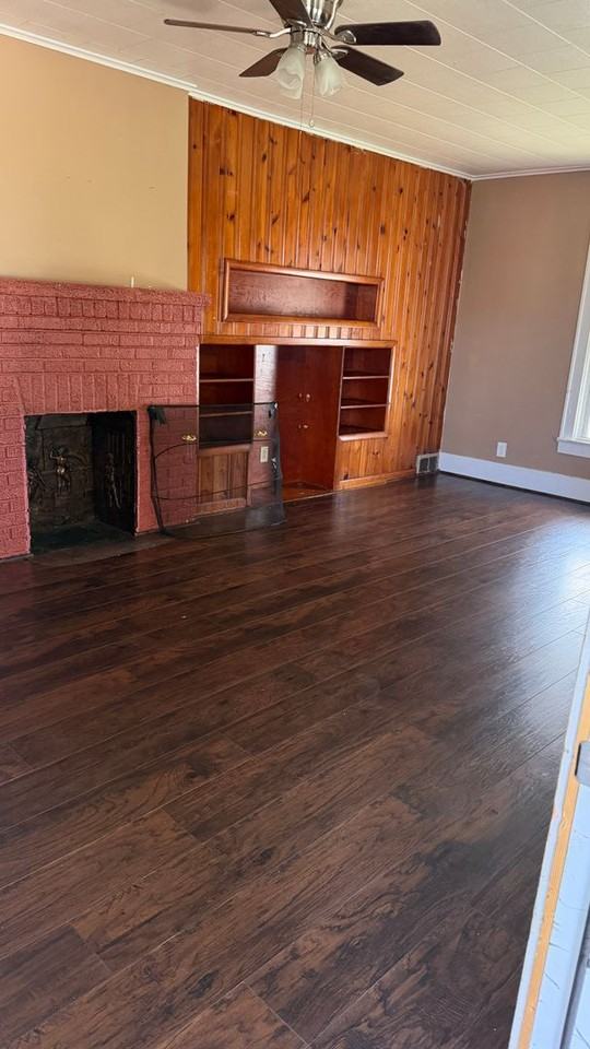 455 Baldwin Ave - Photo 2 of 6