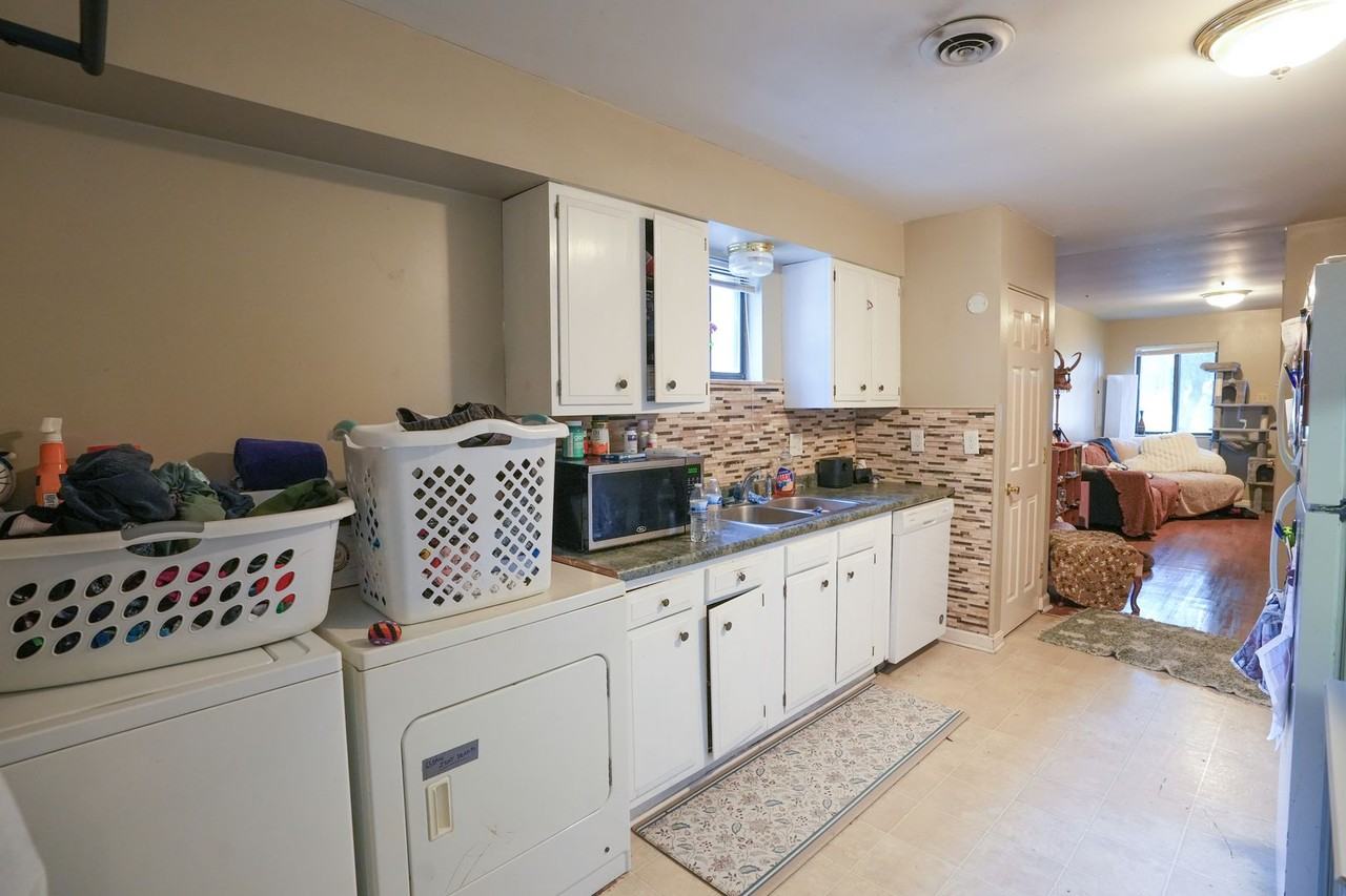 729 Golfview Dr - Photo 2 of 9
