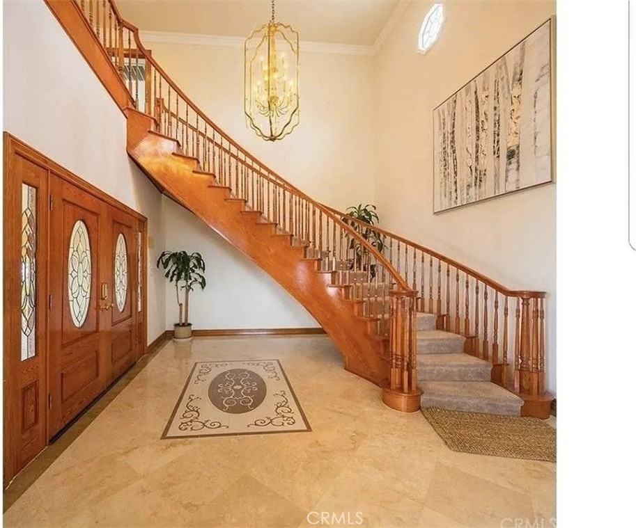 1509 Hollencrest Dr - Photo 3 of 33
