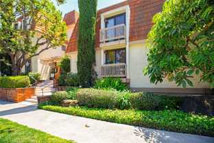 10470 Riverside Dr - Photo 1 of 1