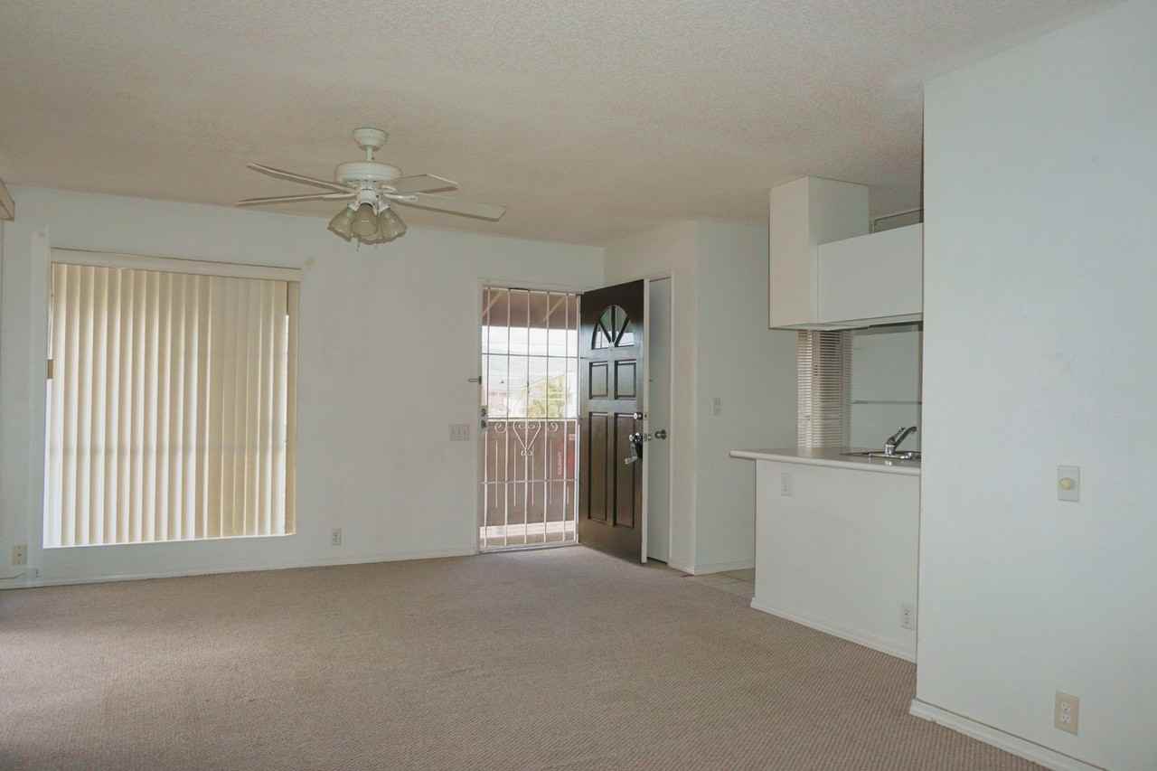 91-1050 Puamaeole St #8V - Photo 5 of 8